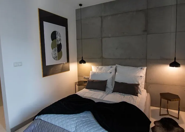 El Apartments - Antares