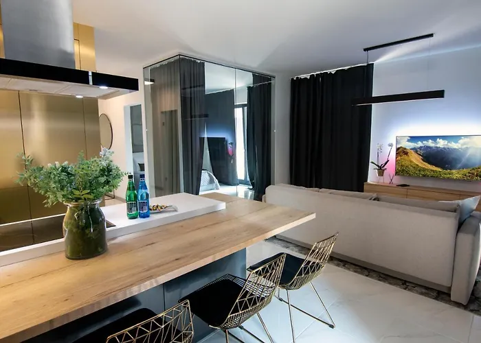 El Apartments - Antares